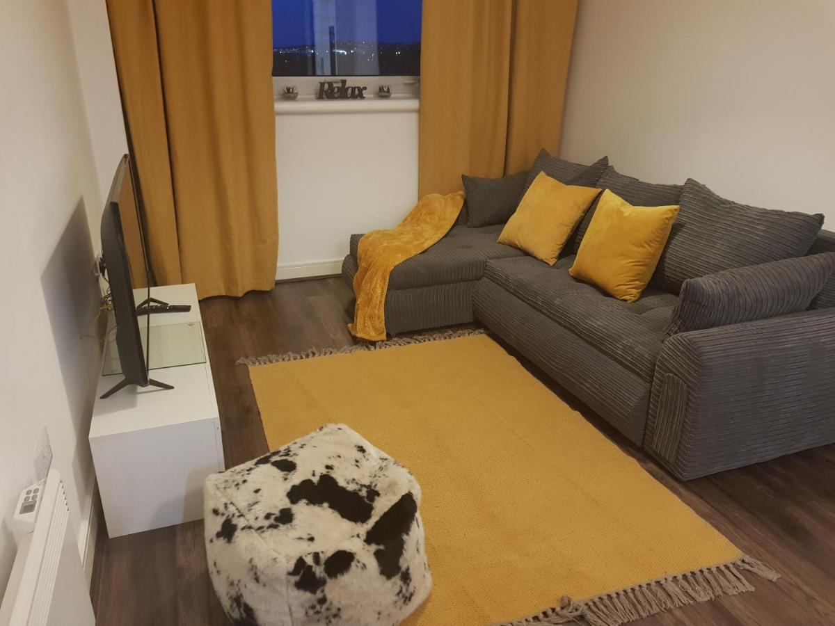 Spacious 1 Bed Relocation Apartment Free Parking, Brierley Hill Exteriör bild