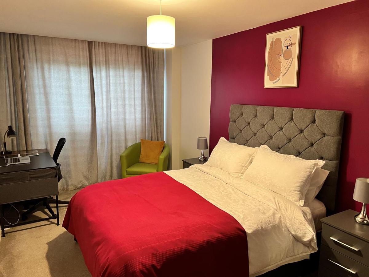 Spacious 1 Bed Relocation Apartment Free Parking, Brierley Hill Exteriör bild
