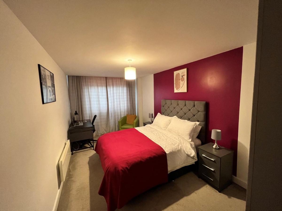 Spacious 1 Bed Relocation Apartment Free Parking, Brierley Hill Exteriör bild