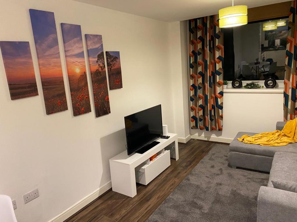 Spacious 1 Bed Relocation Apartment Free Parking, Brierley Hill Exteriör bild